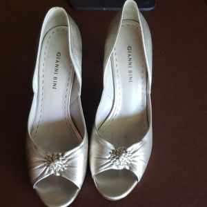 Gianni Bini size 9 dress shoes